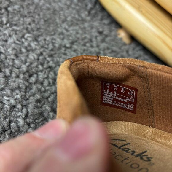 Clarks Tilmont Step Suede Loafers Womens 6.5 Cognac Flats Slip On Cap Toe Shoes - Picture 9 of 10